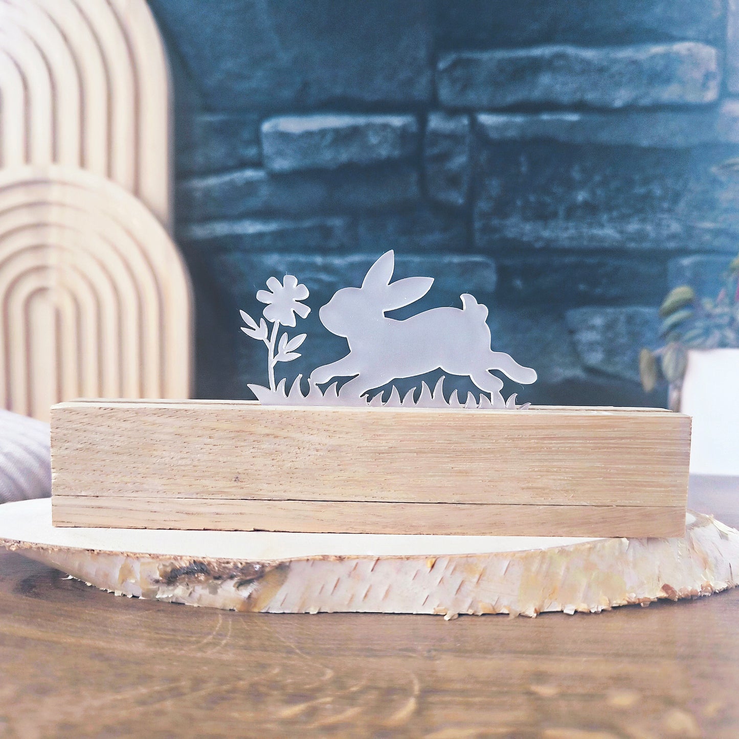 Acryl Hase mit Blume | hbnwll