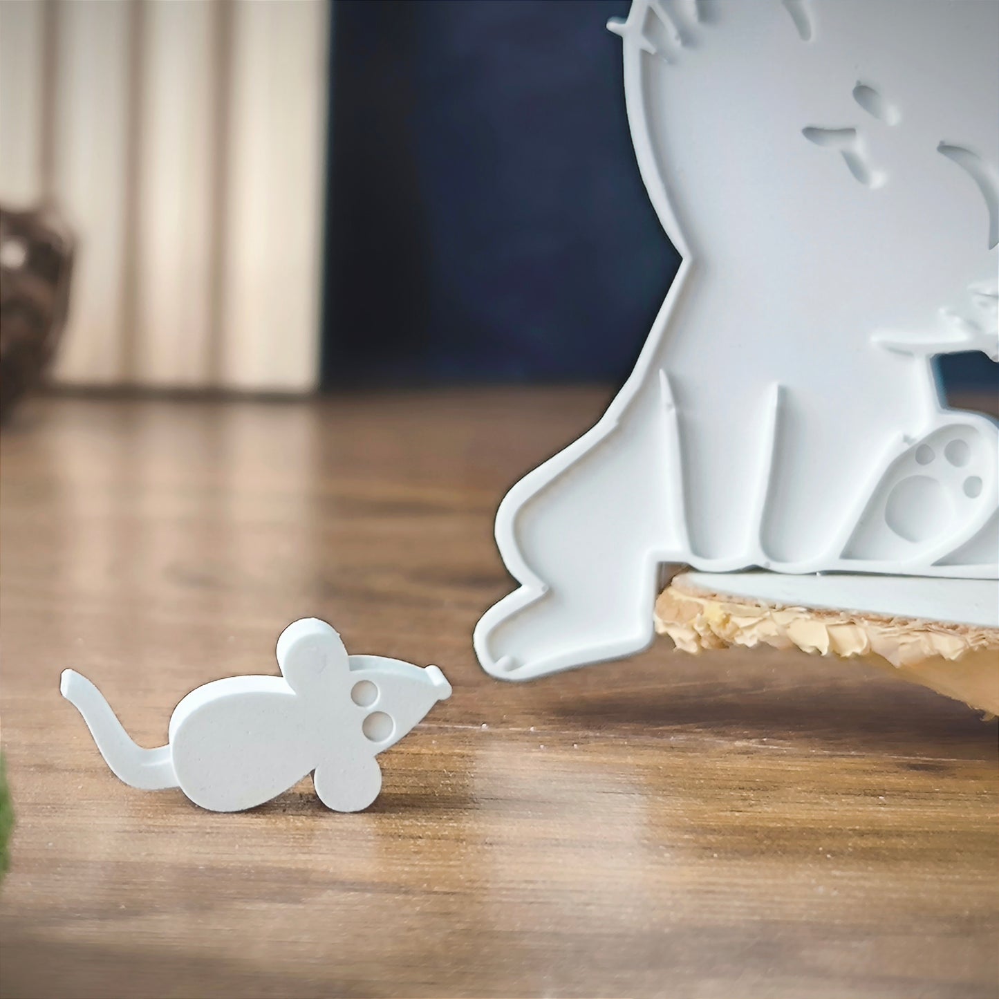 Silikon Gießform Eckenhocker Katze mit Maus / EC- Karten Format